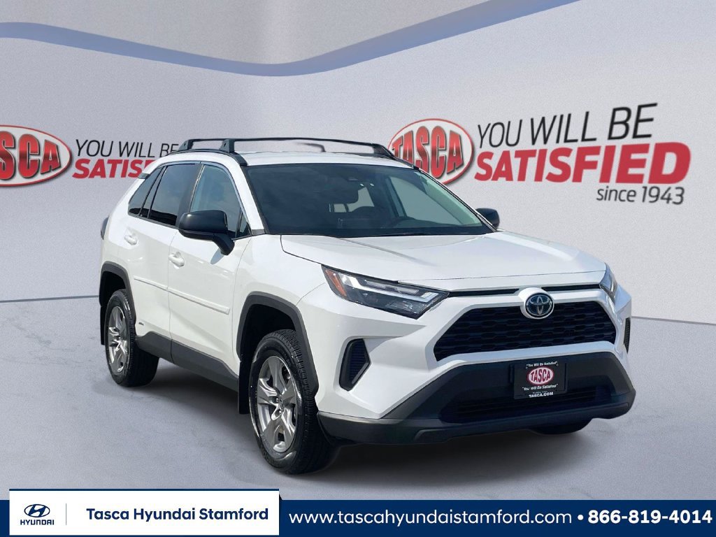 Used 2023 Toyota RAV4 LE AWD/4WD image 1
