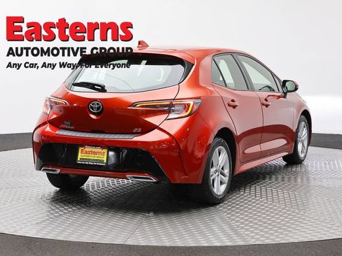 Used 2019 Toyota Corolla SE w/ SE Option Package FWD image 5