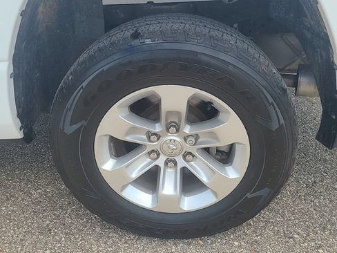 Used 2023 RAM 1500 Laramie AWD/4WD image 27