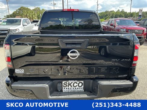 Used 2023 Nissan Frontier SV w/ Midnight Edition Package AWD/4WD image 4