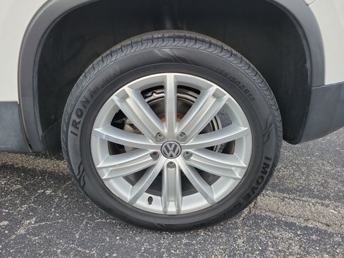 Used 2013 Volkswagen Tiguan SEL image 26