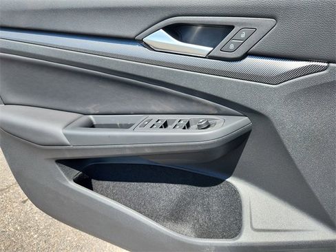 New 2025 Volkswagen GTI SE image 6