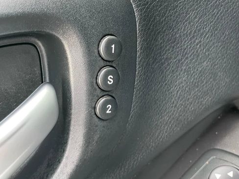 Used 2015 Jeep Cherokee Limited w/ Luxury Group image 23