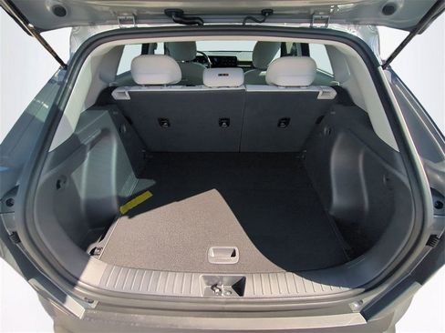 New 2026 Hyundai Kona SE image 14