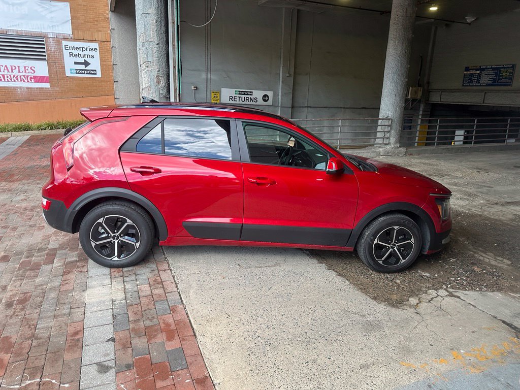 Certified 2024 Kia Niro EX w/ EX Cold Weather Package FWD image 2