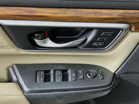 Used 2020 Honda CR-V Touring image 15