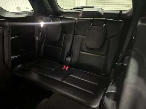 Used 2020 Ford Explorer XLT w/ Equipment Group 202A image 24