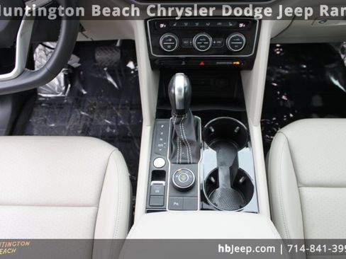 Used 2022 Volkswagen Atlas SE image 14