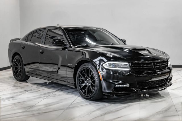 Used 2017 Dodge Charger R/T RWD image 7