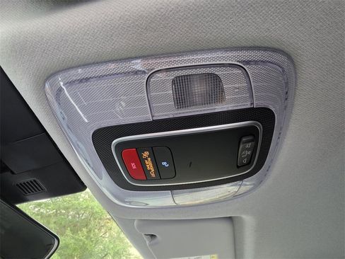 Used 2024 Hyundai Kona SEL image 33