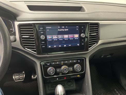 Used 2020 Volkswagen Atlas Cross Sport SEL Premium R-Line image 18