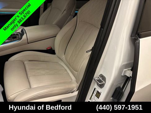 Used 2025 BMW X7 M60i AWD/4WD image 12