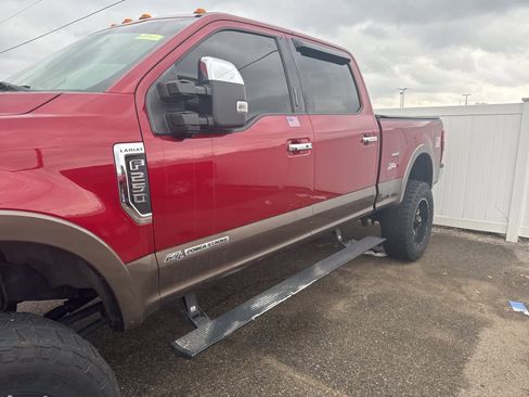 Used 2017 Ford F250 Lariat w/ Lariat Ultimate Package image 25