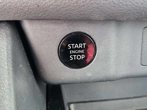 Used 2026 Nissan Rogue SV FWD image 23