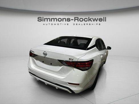Used 2024 Nissan Sentra SV image 7