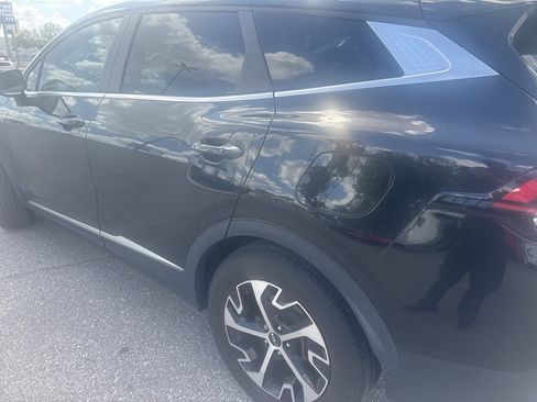 Used 2024 Kia Sportage EX image 4