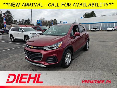 Used 2022 Chevrolet Trax LT w/ LT Convenience Package image 1