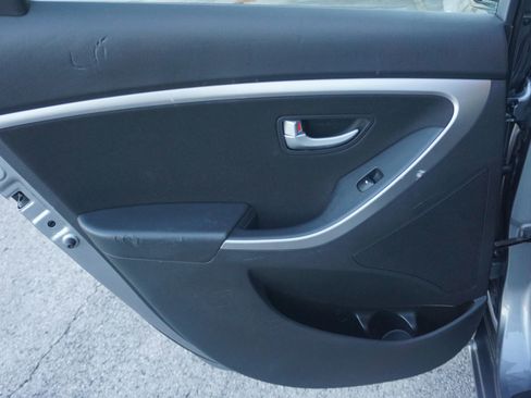 Used 2014 Hyundai Elantra GT image 18