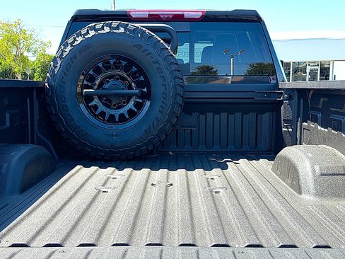 New 2026 GMC Sierra 2500 AT4X w/ AT4X AEV Edition AWD/4WD image 17
