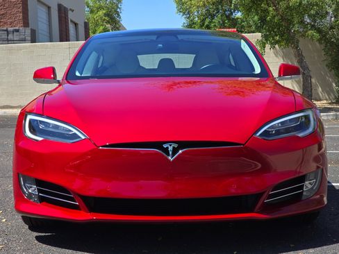 Used 2018 Tesla Model S 75D AWD/4WD image 4