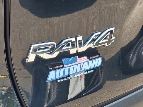 Used 2019 Toyota RAV4 XLE AWD/4WD image 31