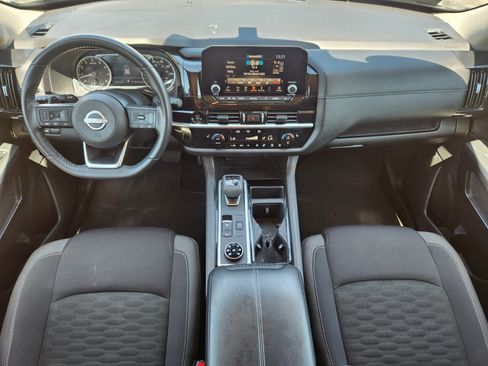 Used 2025 Nissan Pathfinder SV AWD/4WD image 20