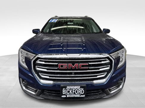 Used 2022 GMC Terrain SLT w/ Tech Package AWD/4WD image 2