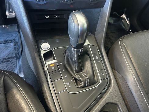 Used 2021 Volkswagen Tiguan SE R-Line image 13