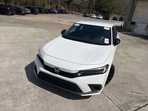 Used 2024 Honda Civic Sport image 3