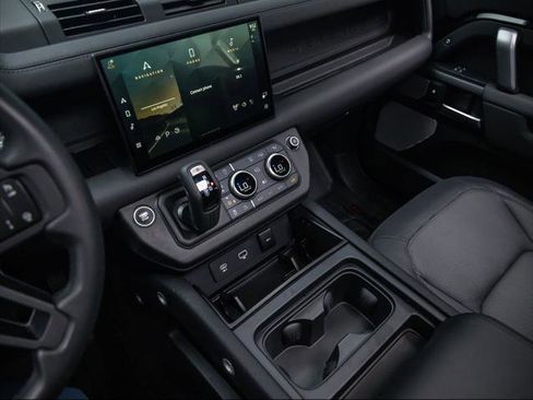 Used 2024 Land Rover Defender 130 Outbound image 28