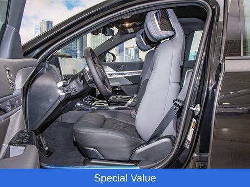 Used 2025 BMW 760i xDrive w/ Premium Package AWD/4WD image 20
