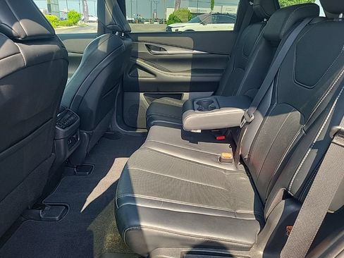 Certified 2023 INFINITI QX60 Luxe w/ Cargo Package AWD/4WD image 35