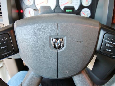 Used 2006 Dodge Ram 3500 Truck SLT image 28