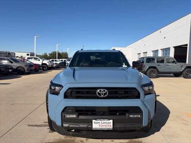 Used 2026 Toyota 4Runner SR5 RWD image 2