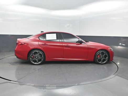 Used 2023 Alfa Romeo Giulia Veloce RWD image 38