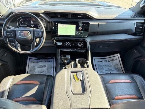 Used 2022 GMC Sierra 1500 AT4 w/ AT4 Premium Package image 10