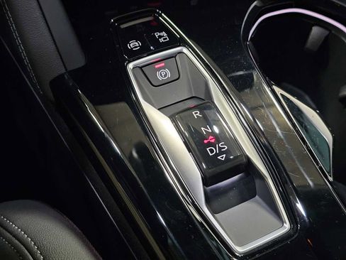 Used 2025 Audi Q5 Prestige image 32