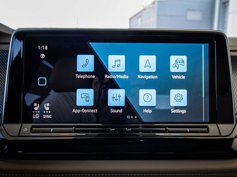 New 2026 Volkswagen Atlas Cross Sport SEL R-Line AWD/4WD image 46