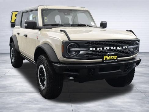 New 2025 Ford Bronco Badlands image 6