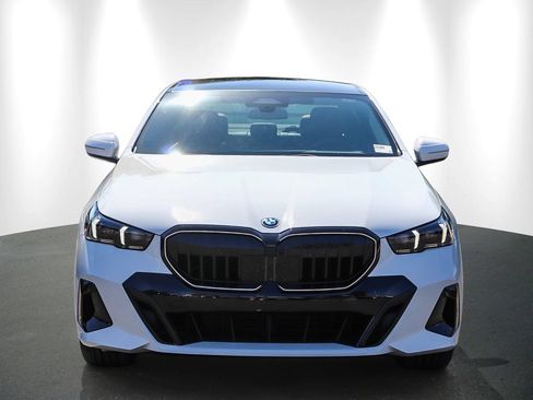 New 2027 BMW 550e xDrive w/ Premium Package AWD/4WD image 2
