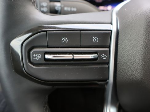 Used 2025 Chevrolet Colorado Trail Boss image 22