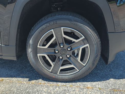New 2026 Jeep Cherokee Limited AWD/4WD image 9