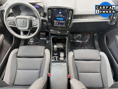 Used 2024 Volvo XC40 Recharge Core AWD/4WD image 25