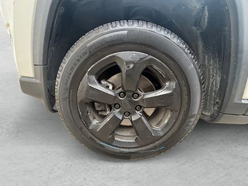 Used 2019 Jeep Compass Latitude w/ Popular Equipment Group AWD/4WD image 29