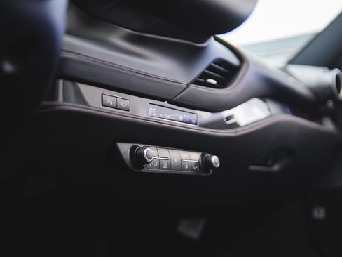 Used 2023 Ferrari F8 Tributo image 57