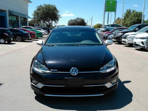 Used 2018 Volkswagen Golf Alltrack SE AWD/4WD image 3