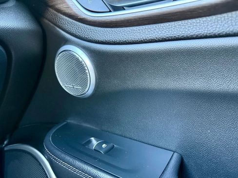 Used 2018 Alfa Romeo Giulia Ti image 19