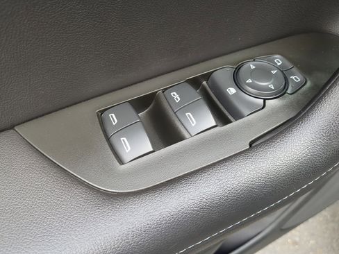 Used 2021 Chevrolet Blazer LT FWD image 22