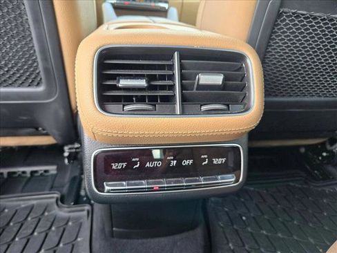 Used 2024 Mercedes-Benz GLS 450 4MATIC image 15