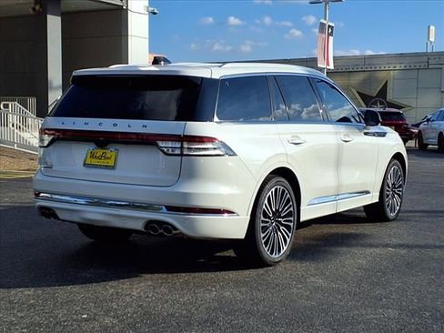 New 2025 Lincoln Aviator Black Label image 2